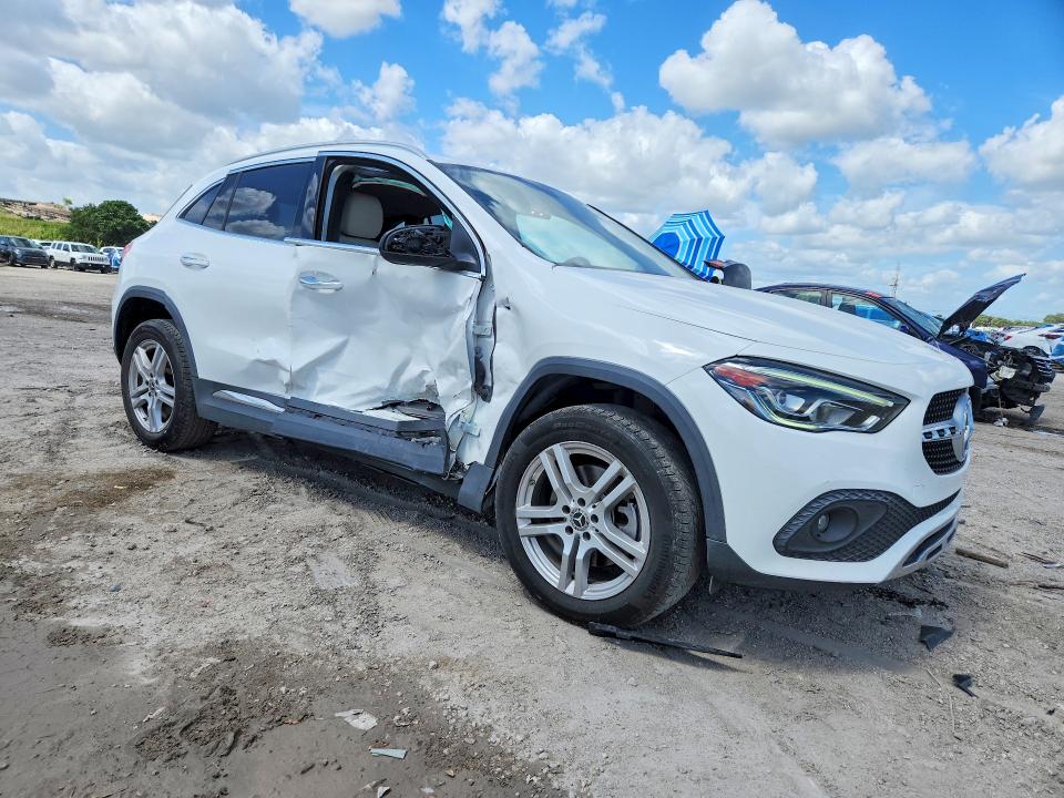 2022 Mercedes-benz Gla-class VIN W1N4N4GBXNJ400563 COPART salvage auction — SIDE, FL - CERT OF TITLE SLVG REBUILDABLE, sold $11,000 on 2026-08-18 (photo 4)