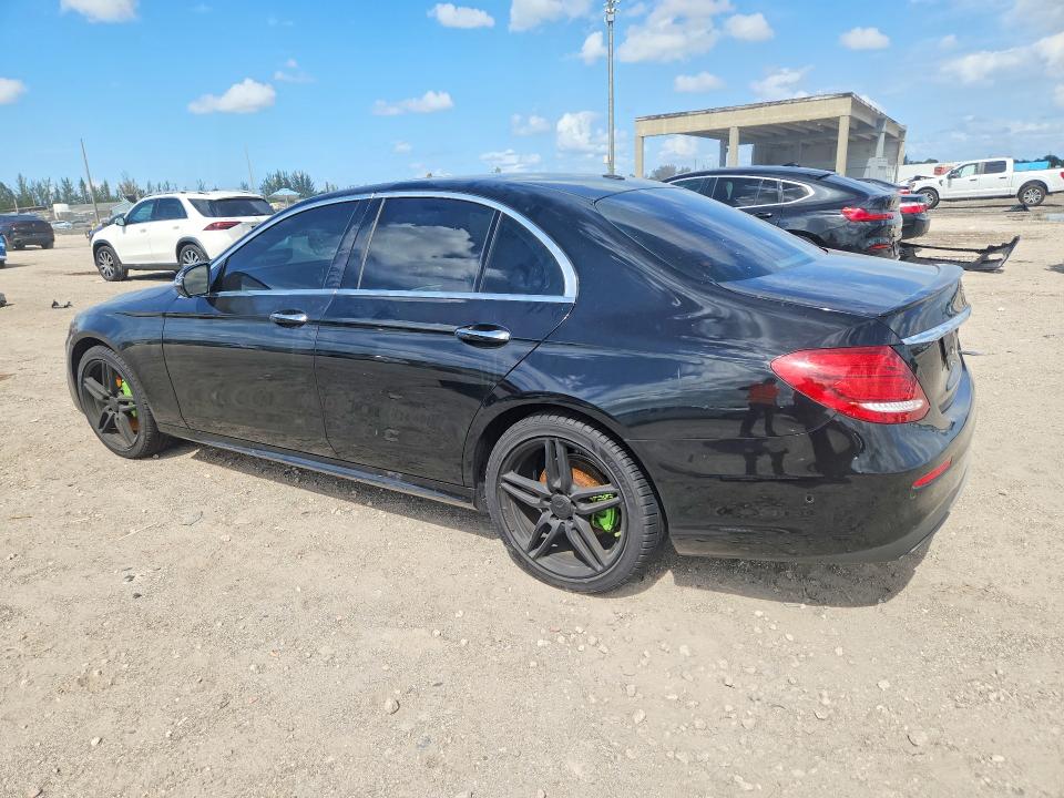 2019 Mercedes-benz E-klasse VIN WDDZF4KB8KA499743 COPART salvage auction — WATER/FLOOD, Salvage Title, sold $10 on 2026-07-28 (photo 2)