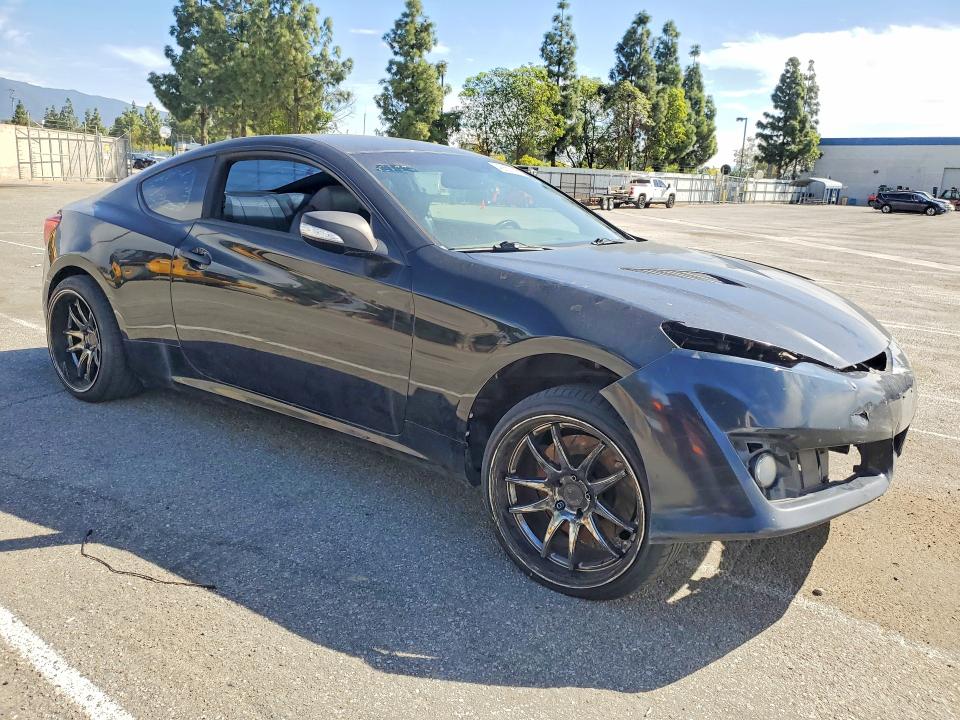 2016 Hyundai Genesis VIN KMHHU6KJ9GU134097 COPART salvage auction — PARTIAL REPAIR, Ca - Dis/Dlr/Exp Only Clean Title, sold $500 on 2026-07-07 (photo 4)
