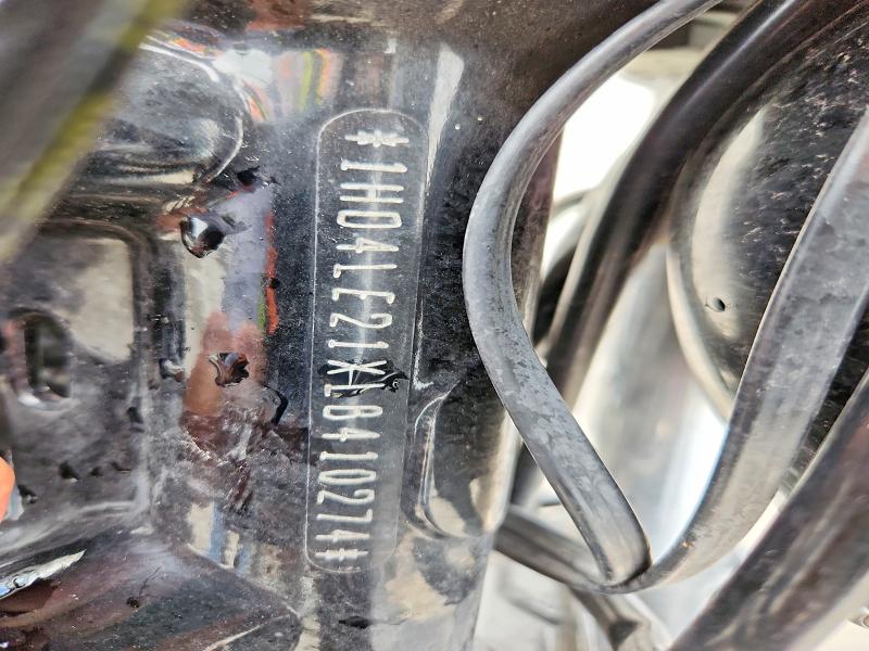 2020 Harley-davidson Iron VIN 1HD4LE21XLB410274 COPART salvage auction — MINOR DENT/SCRATCHES, Fl - Cert Of Title Slvg Rebuildable, sold $2,900 on 2026-07-09 (photo 9)