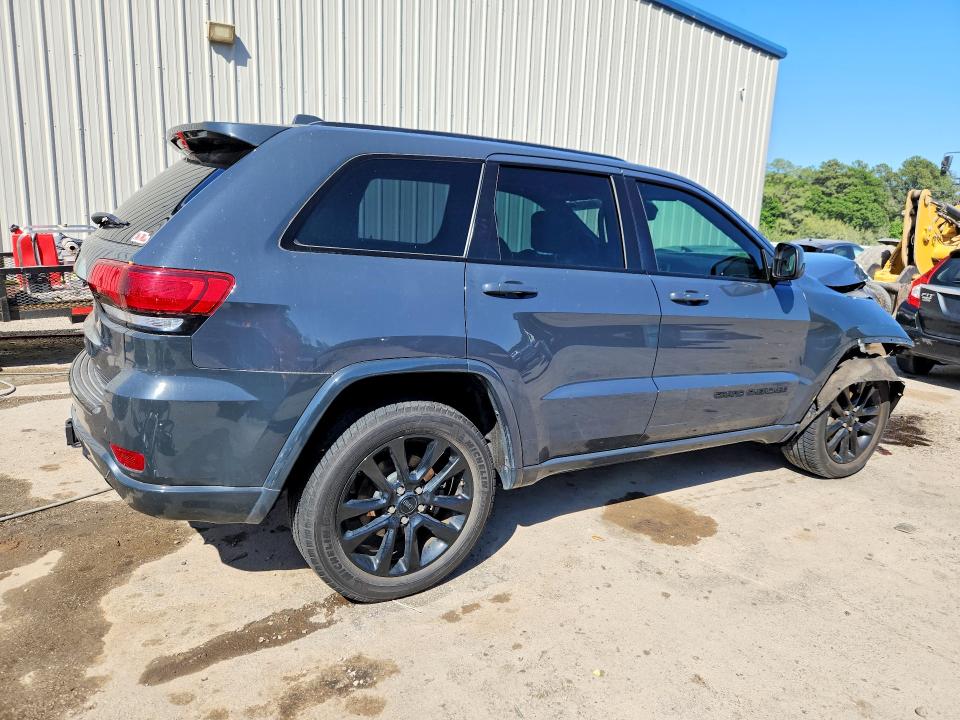 2017 Jeep Cherokee VIN 1C4RJEAG4HC813395 COPART salvage auction — FRONT END, Sc - Cert Of Title-Salvage, sold $3,150 on 2026-07-29 (photo 3)