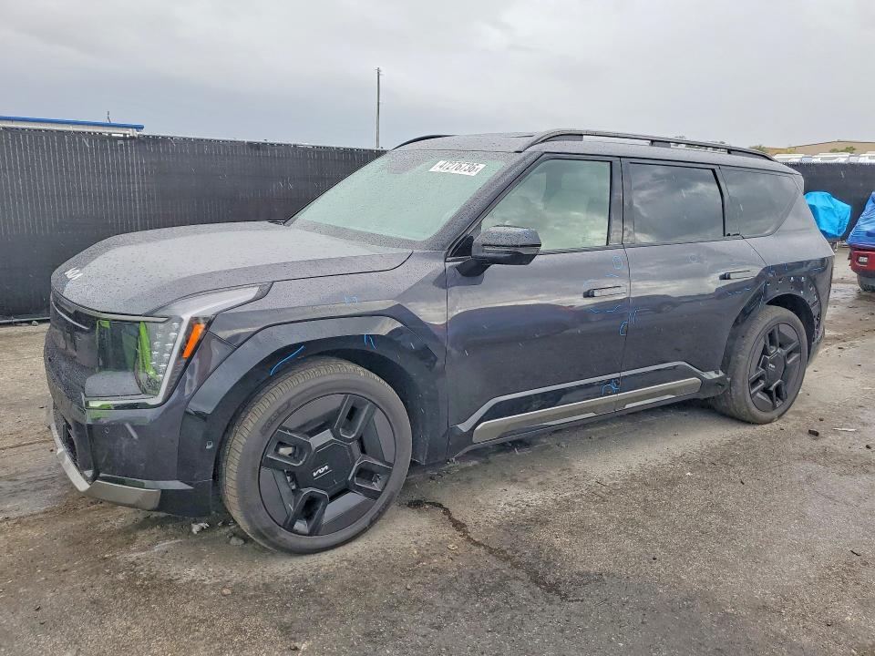 2025 Kia Ev9 VIN 5XYAEFS54SG002686 COPART salvage auction — SIDE, Fl - Cert Of Title Slvg Rebuildable, sold $11,200 on 2026-07-28 (photo 1)