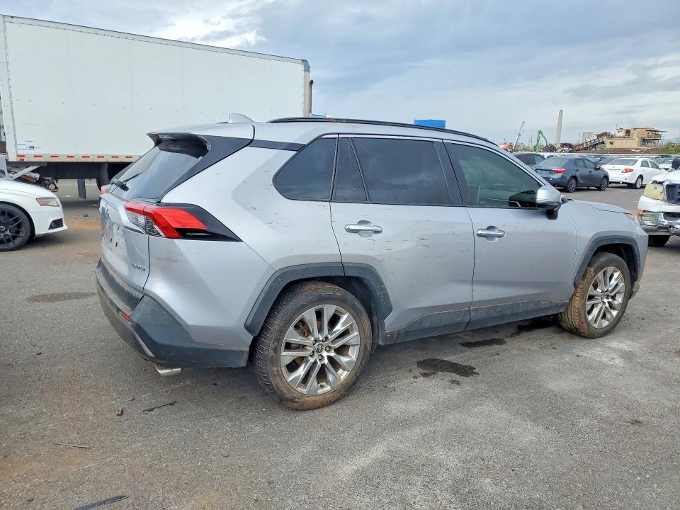 2021 Toyota Rav 4 VIN JTMY1RFV5MD078800 COPART salvage auction — WATER/FLOOD, Hi - Certificate Of Salvage, sold $3,300 on 2026-07-20 (photo 3)