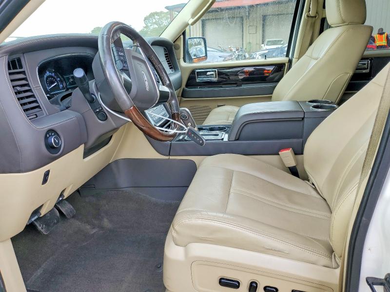 2015 Lincoln Navigator VIN 5LMJJ2JT1FEJ05818 COPART salvage auction — NORMAL WEAR, Salvage Title, sold $875 on 2026-07-21 (photo 7)