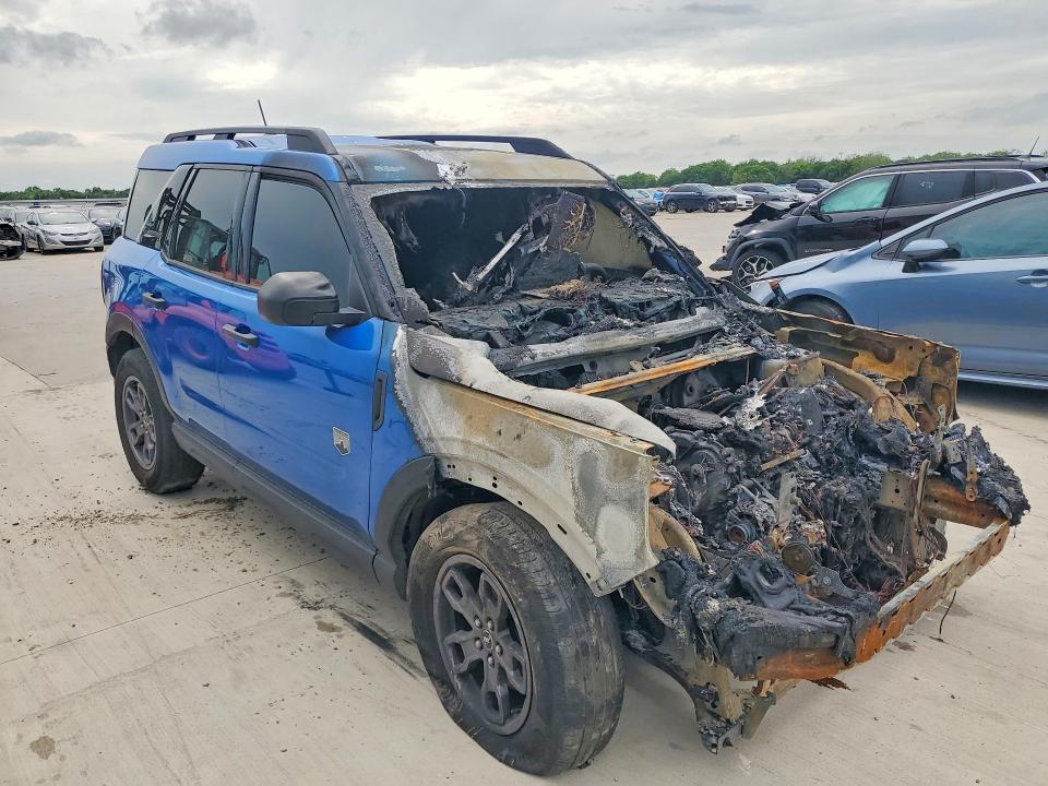 2022 Ford Bronco sport VIN 3FMCR9B69NRD21384 COPART salvage auction — BURN, Tx - Nonrepairable Title, sold $750 on 2026-07-02 (photo 4)