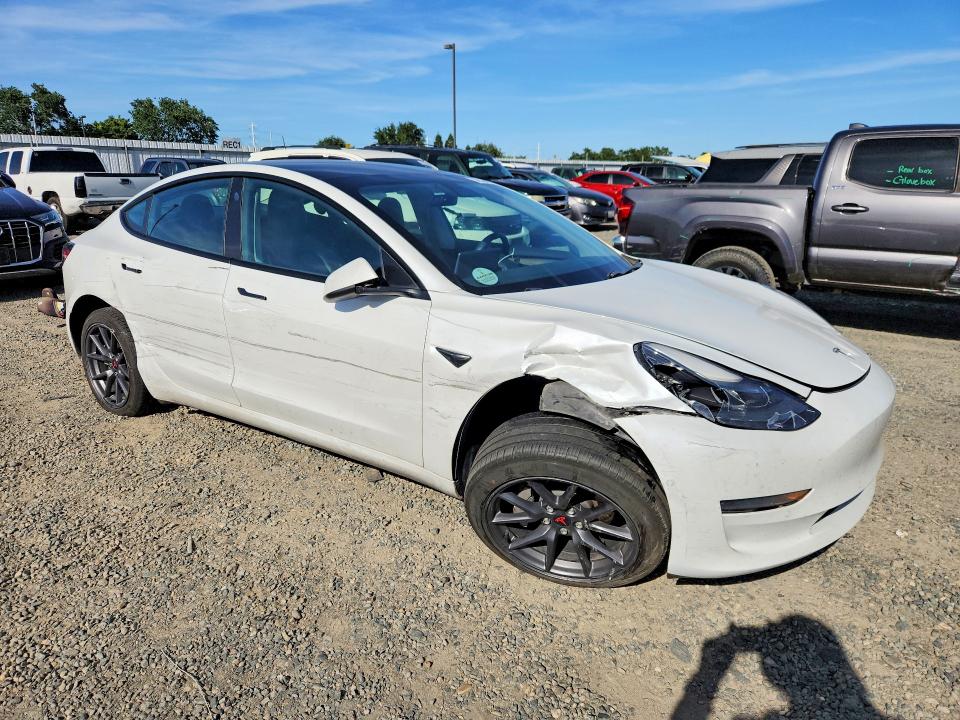 2021 Tesla VIN 5YJ3E1EA9MF078256 COPART salvage auction — UNDERCARRIAGE, Salvage Title, sold $4,000 on 2026-07-09 (photo 4)