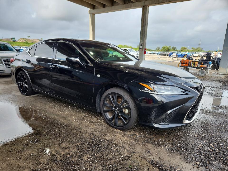 2023 Lexus Es 350 VIN 58AJZ1B19PU141078 COPART salvage auction — MINOR DENT/SCRATCHES, FL - CERTIFICATE OF TITLE (P), sold $18,800 on 2026-07-28 (photo 4)