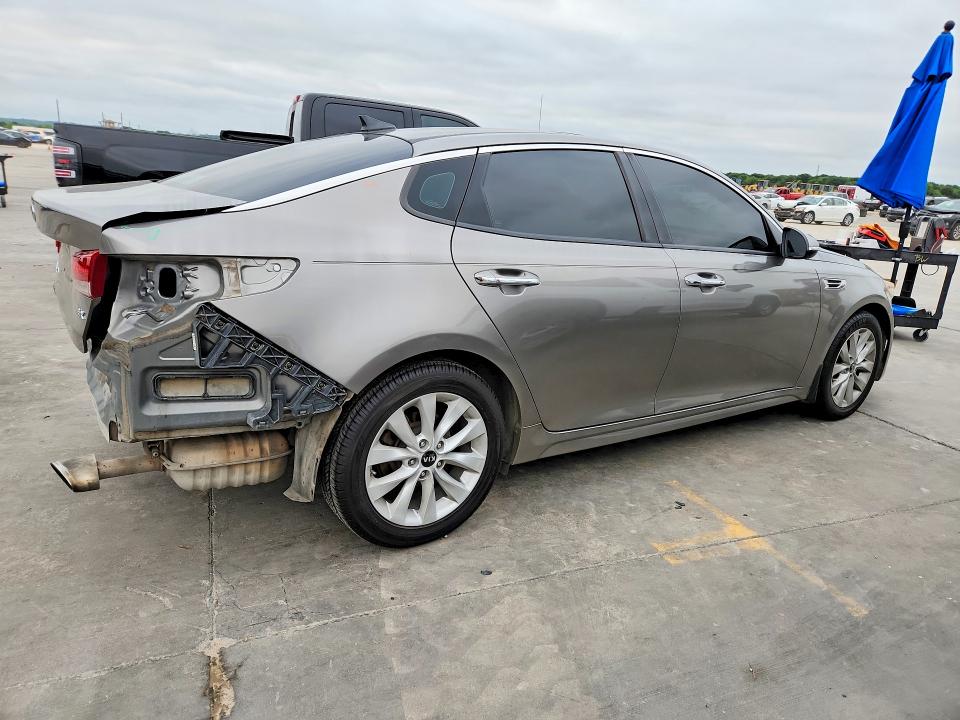 2018 Kia Optima VIN 5XXGU4L33JG242541 COPART salvage auction — REAR END, Tx - Salvage Vehicle Title, sold $3,250 on 2026-07-02 (photo 3)
