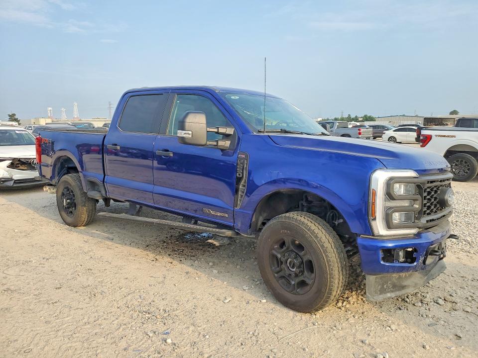2026 Ford F250 VIN 1FT7W2BT8TEC26701 COPART salvage auction — SIDE, Tx - Salvage Vehicle Title, sold $30,750 on 2026-07-28 (photo 4)