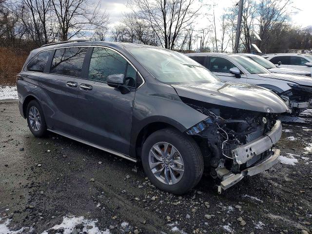 2025 Toyota Sienna VIN 5TDYRKEC6SS242010 COPART salvage auction — FRONT END, Fl - Certificate Of Destruction, sold $14,800 on 2026-07-10 (photo 4)