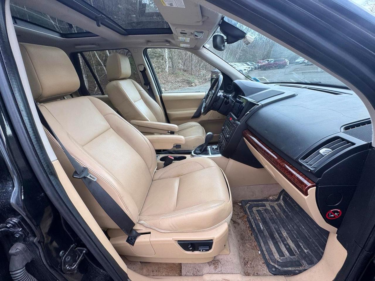 2008 Land Rover LR2 VIN SALFR24N58H091810 COPART salvage auction — Normal Wear, CT - CERTIFICATE OF TITLE, sold $950 on 2026-05-29 (photo 5)