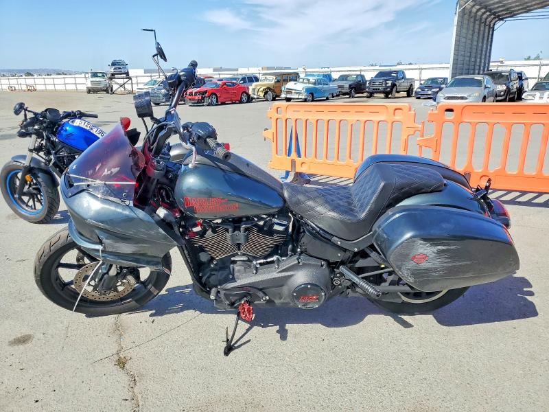 2025 Harley-davidson Low rider VIN 1HD1YXA28SB038538 COPART salvage auction — FRONT END, Ca - Salvage Certificate, sold $7,200 on 2026-07-02 (photo 3)