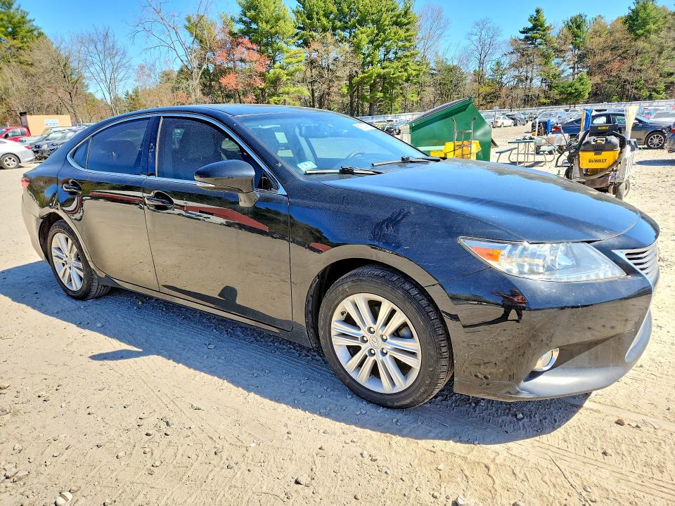 2014 Lexus ES VIN JTHBK1GG0E2110049 COPART salvage auction — REAR END, Ma - Cert Of Title-Reconstrctd Coll, sold $4,600 on 2026-07-02 (photo 4)