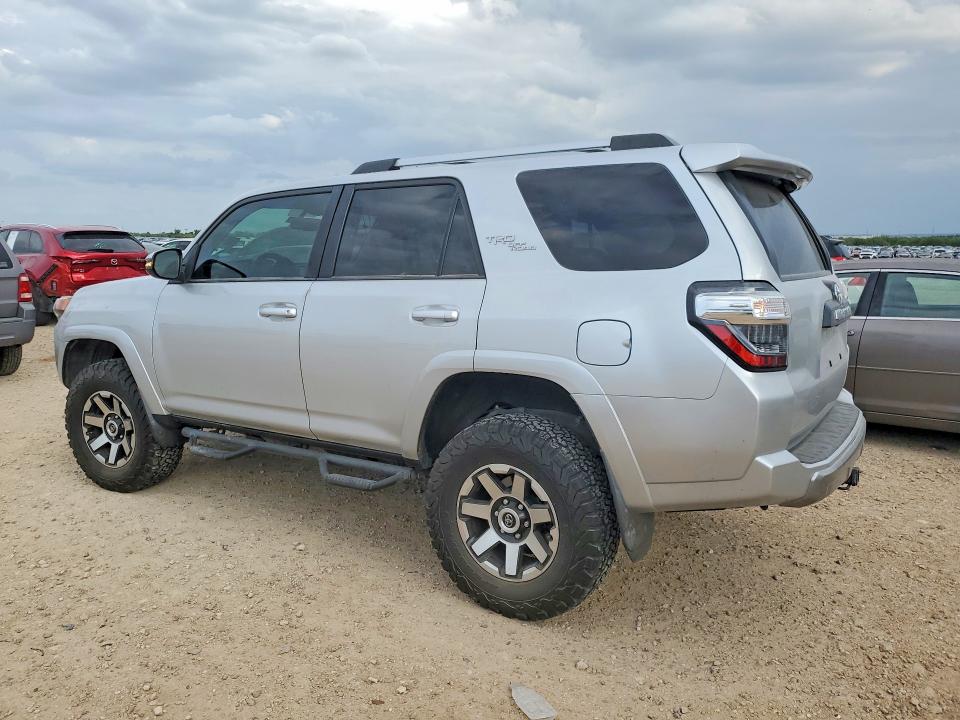 2018 Toyota 4runner VIN JTEBU5JR0J5548085 COPART salvage auction — FRONT END, Tx - Nonrepairable Title, sold $2,100 on 2026-07-09 (photo 2)