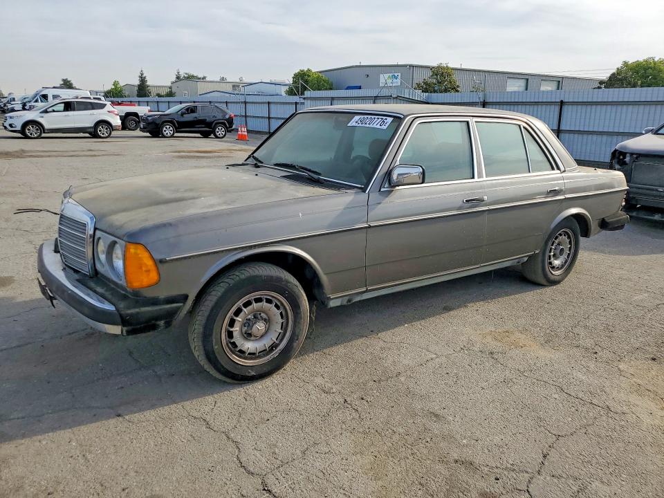 1985 Mercedes-benz 300 VIN WDBAB33C0FA261796 COPART salvage auction — NORMAL WEAR, CA - APP FOR DUP CLEAN OR AC, sold $550 on 2026-07-10 (photo 1)
