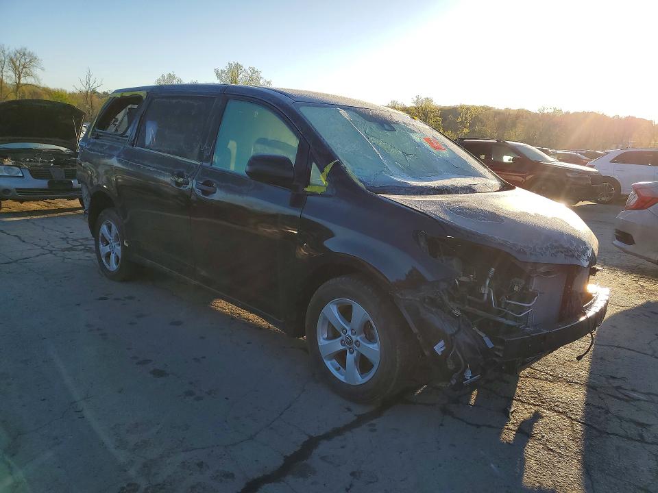 2020 Toyota Sienna VIN 5TDZZ3DC2LS066814 COPART salvage auction — FRONT END, Ny - Certificate Of Title, sold $5,000 on 2026-07-02 (photo 4)