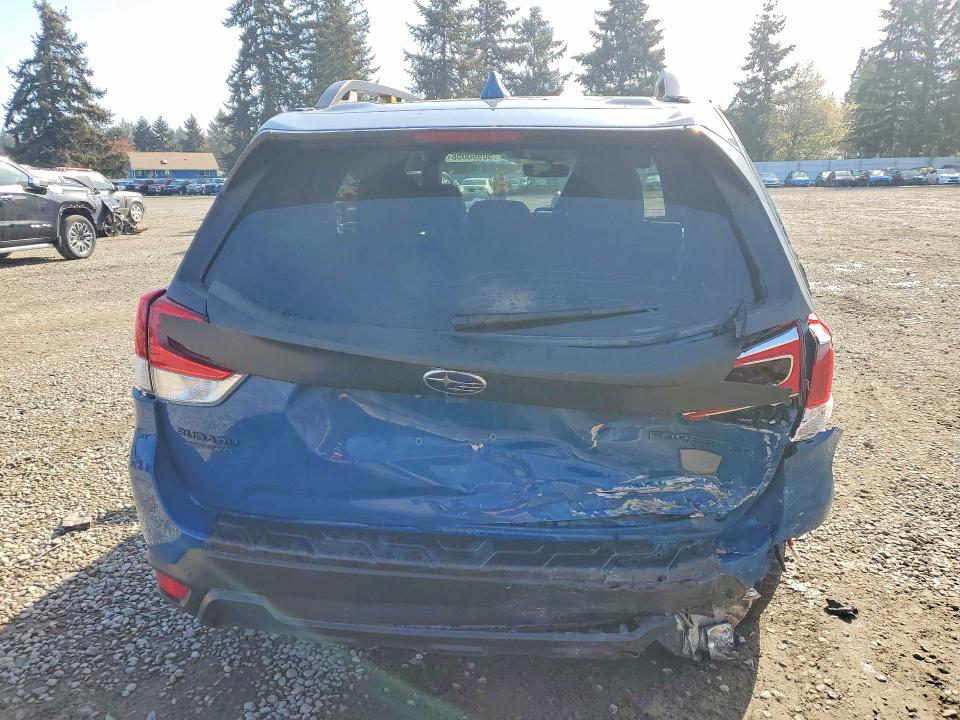 2022 Subaru Forester VIN JF2SKAMC7NH509400 COPART salvage auction — REAR END, Salvage Title, sold $7,200 on 2026-07-10 (photo 6)
