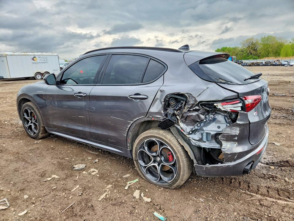 2022 Alfa romeo Stelvio VIN ZASPAKBN2N7D38179 COPART salvage auction — REAR END, Il - Salvage Certificate, sold $8,100 on 2026-07-31 (photo 2)