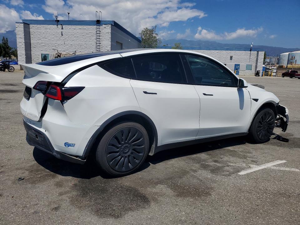 2021 Tesla Model y VIN 5YJYGDED5MF105920 COPART salvage auction — FRONT END, Ca - Salvage Certificate, sold $3,900 on 2026-07-02 (photo 3)
