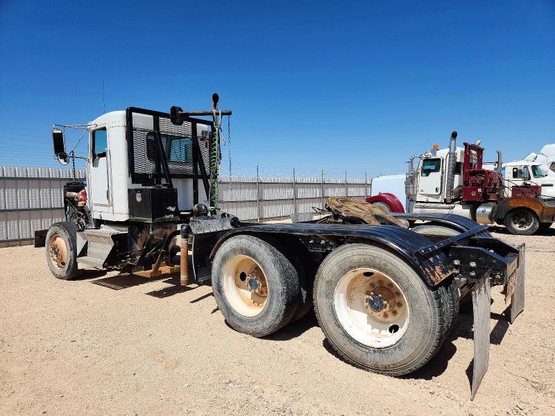 2012 K&w T800 VIN 1XKDD49X7CJ307570 COPART salvage auction — STRIPPED, TX - SALVAGE VEHICLE TITLE, sold $6,800 on 2026-07-08 (photo 3)