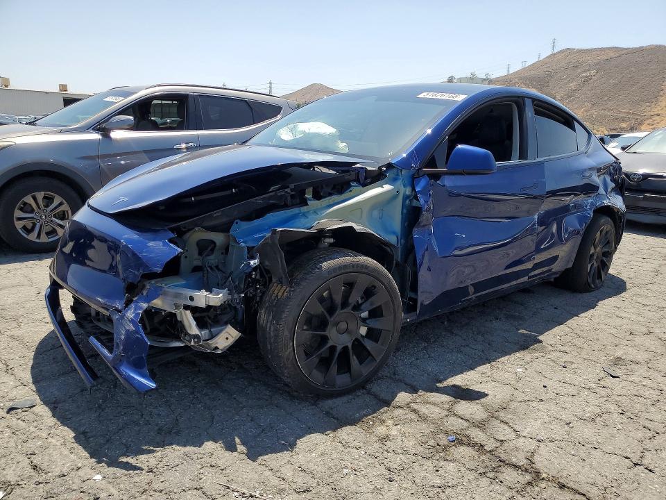 2024 Tesla Model y VIN 7SAYGDEE9RF025927 COPART salvage auction — FRONT END, Pa - Certificate Of Salvage, sold $6,000 on 2026-07-20 (photo 1)