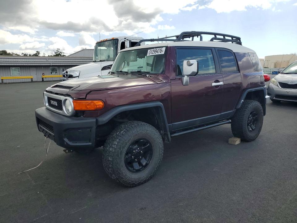 2007 Toyota Fj cruiser VIN JTEBU11F270049180 COPART salvage auction — FRONT END, Co - Certificate Of Title, sold $6,100 on 2026-07-14 (photo 1)