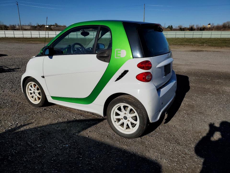 2015 Smart Fortwo VIN WMEEJ9AA6FK838823 COPART salvage auction — FRONT END, Salvage Title, sold $2,650 on 2026-07-14 (photo 2)