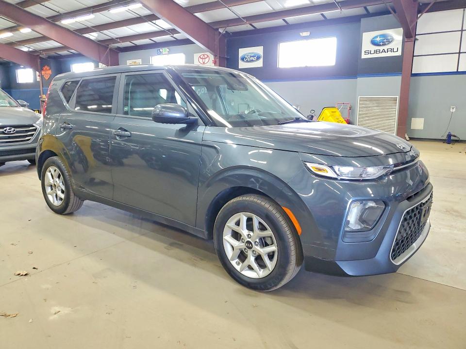 2020 Kia Soul VIN KNDJ23AUXL7717230 COPART salvage auction — REAR END, Va - Certificate Of Title, sold $4,000 on 2026-07-16 (photo 4)