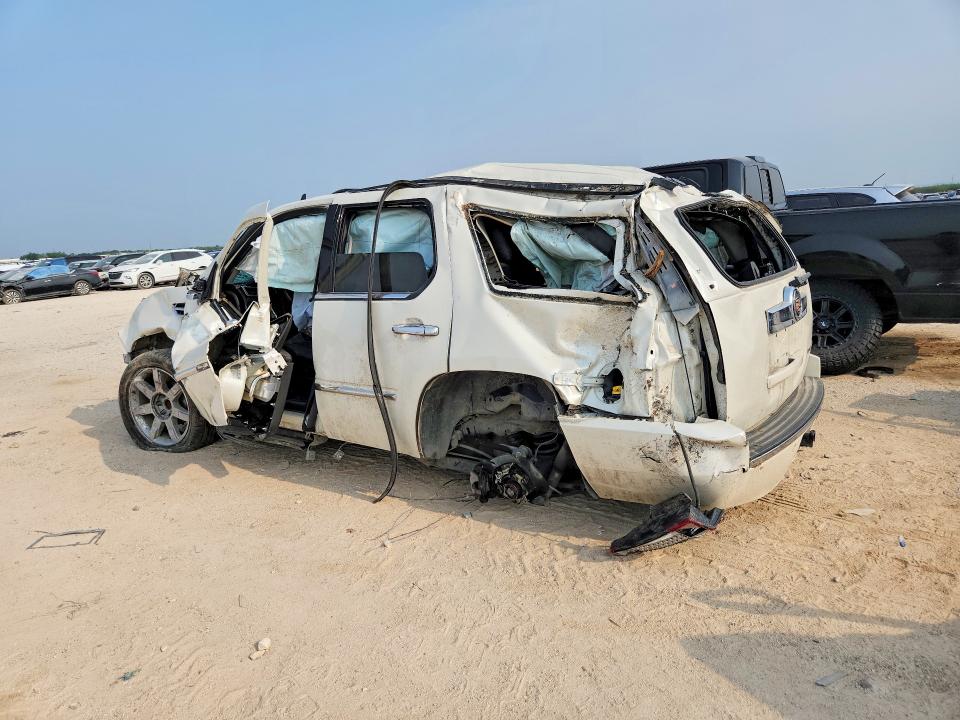 2014 Cadillac Escalade VIN 1GYS3BEF4ER220974 COPART salvage auction — ALL OVER, Tx - Nonrepairable Title, sold $250 on 2026-07-02 (photo 2)