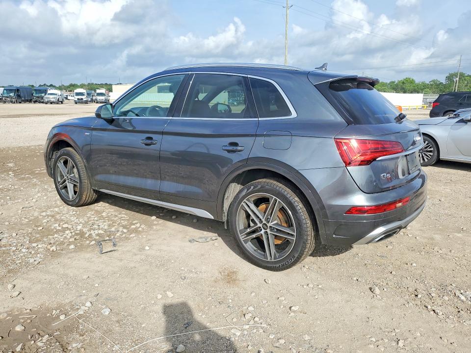2025 Audi Q5 VIN WA1E2AFY7S2015535 COPART salvage auction — WATER/FLOOD, Tx - Salvage Title-Flood Damage, sold $14,200 on 2026-07-09 (photo 2)