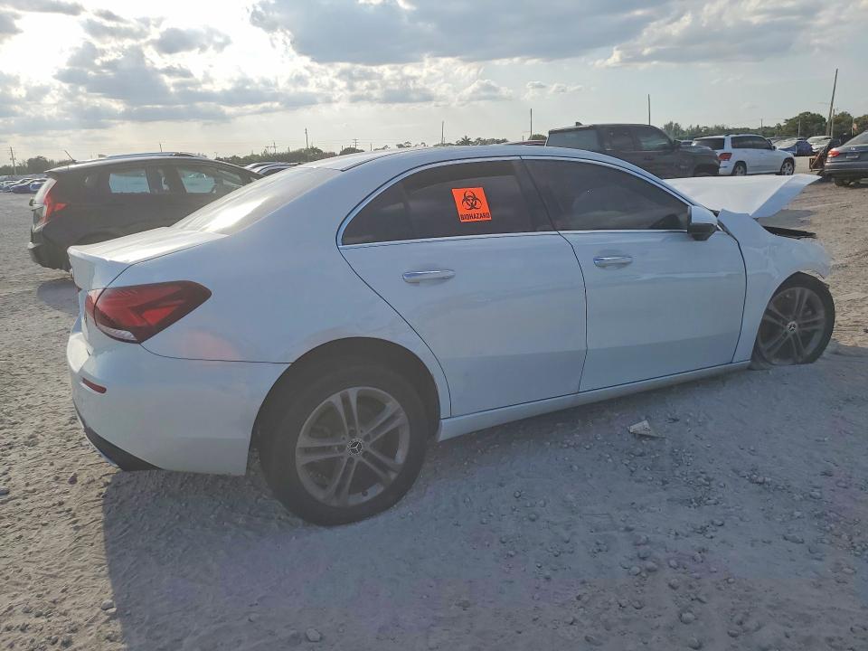 2020 Mercedes-benz A-class VIN W1K3G4EB2LW045815 COPART salvage auction — FRONT END, Fl - Certificate Of Title (P), sold $3,300 on 2026-07-07 (photo 3)