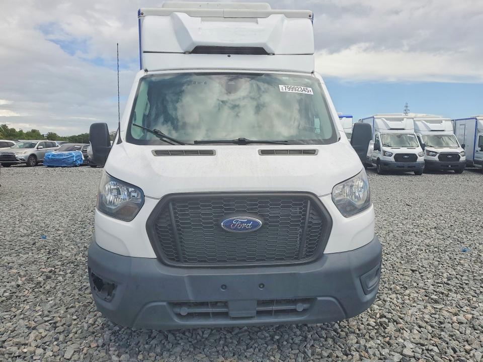 2021 Ford Transit VIN 1FDBW5Z86MKA84313 COPART salvage auction — MINOR DENT/SCRATCHES, Fl - Certificate Of Title, sold $12,000 on 2026-07-30 (photo 5)