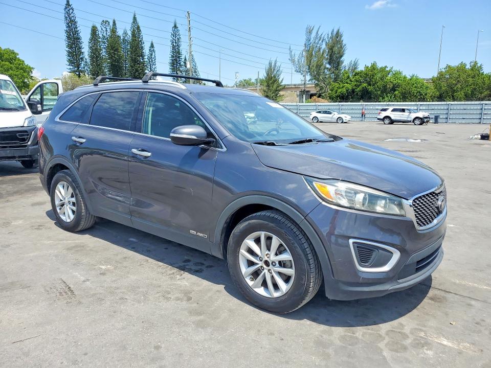 2017 Kia Sorento VIN 5XYPGDA52HG292350 COPART salvage auction — NORMAL WEAR, In - Certificate Of Title (P), sold $2,550 on 2026-07-02 (photo 4)