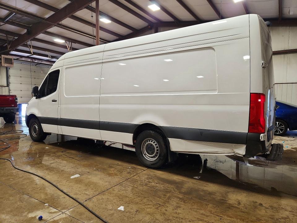 2024 Mercedes-benz Sprinter VIN W1Y4KDHYXRP727093 COPART salvage auction — REAR END, Pa - Certificate Of Salvage, sold $15,100 on 2026-07-07 (photo 2)