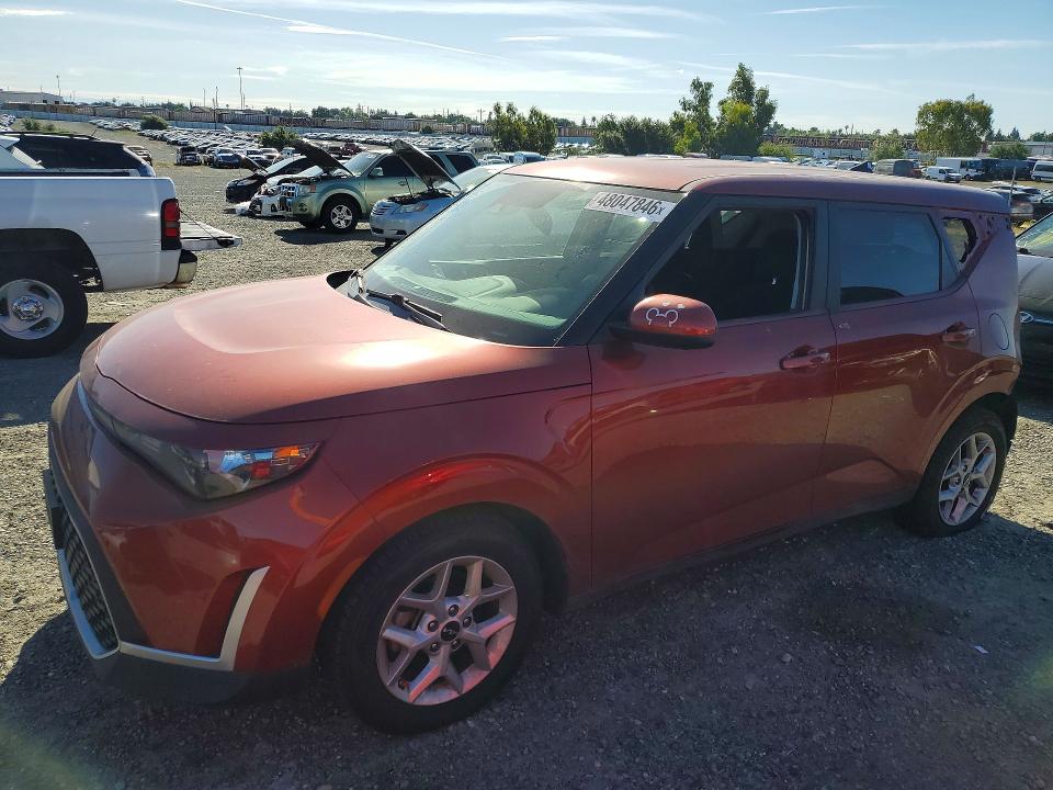 2023 Kia Soul VIN KNDJ23AU5P7875044 COPART salvage auction — REAR END, CA, sold $3,100 on 2026-07-30 (photo 1)