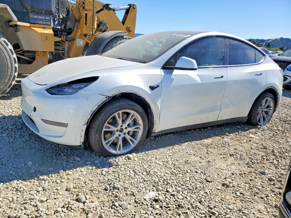 2022 Tesla Model y VIN 7SAYGAEE2NF570134 COPART salvage auction — FRONT END, Salvage Title, sold $11,900 on 2026-07-14 (photo 1)