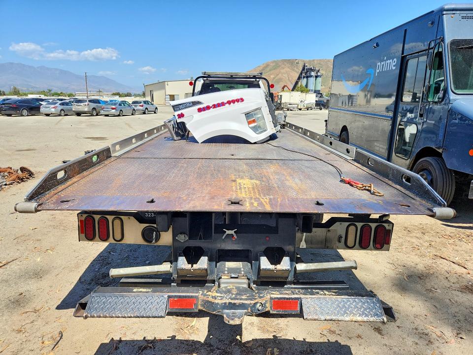2016 Ford F650-f750 VIN 1FDWX6DX2GDA01844 COPART salvage auction — FRONT END, Ca - Salvage Certificate, sold $14,000 on 2026-07-29 (photo 6)