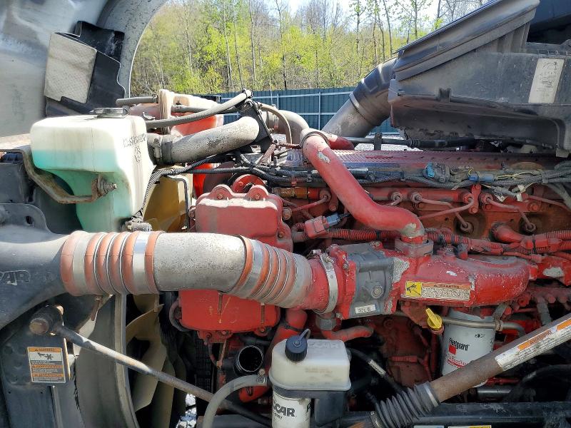 2014 Kenworth T680 VIN 1XKYD49X4EJ412863 COPART salvage auction — NORMAL WEAR, IN - CERTIFICATE OF TITLE, sold $14,000 on 2026-07-07 (photo 7)