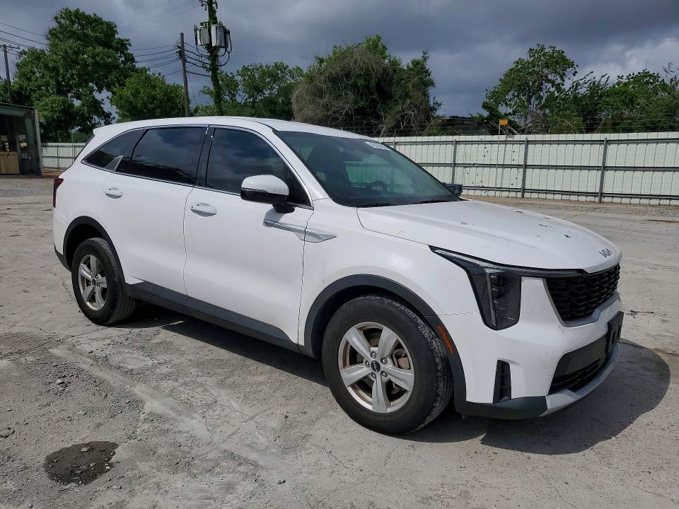 2024 Kia Sorento VIN 5XYRG4JCXRG269889 COPART salvage auction — REAR END, Tx - Salvage Vehicle Title, sold $3,500 on 2026-07-28 (photo 4)
