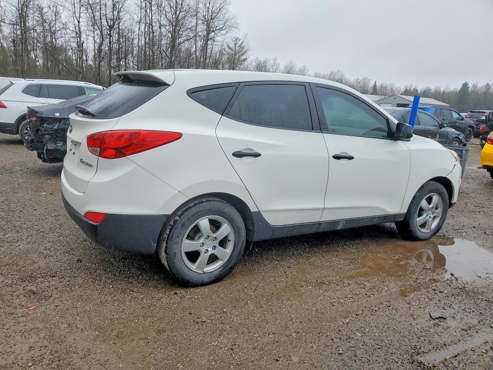 2013 Hyundai Tucson VIN KM8JT3AC7DU718371 COPART salvage auction — FRONT END, On - Permit No Brand - Unfit, sold $900 on 2026-07-28 (photo 3)