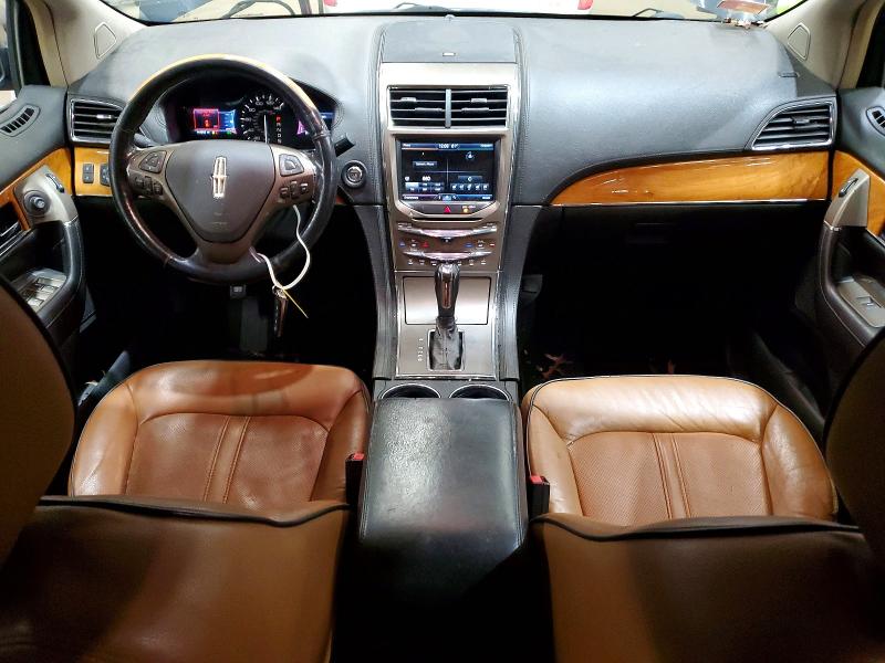 2013 Lincoln townhouse Mkx VIN 2LMDJ8JK6DBL36298 COPART salvage auction — MINOR DENT/SCRATCHES, RI - CERTIFICATE OF TITLE, sold $2,900 on 2026-07-27 (photo 8)