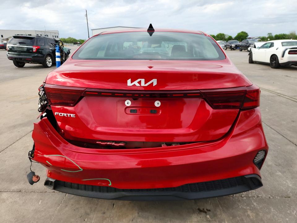 2024 Kia Forte VIN 3KPF24AD5RE816977 COPART salvage auction — REAR END, Tx - Certificate Of Title, sold $5,000 on 2026-07-02 (photo 6)