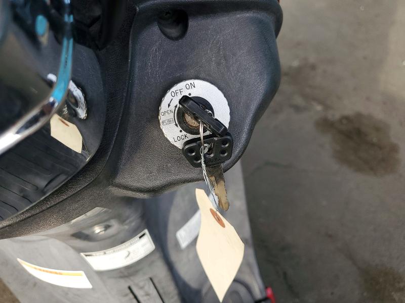 2004 Yamaha XC125 VIN LPRSE13YX4A100506 COPART salvage auction — MINOR DENT/SCRATCHES, CA - DIS/DLR/EXP ONLY CLEAN TITLE, sold $400 on 2026-07-09 (photo 8)