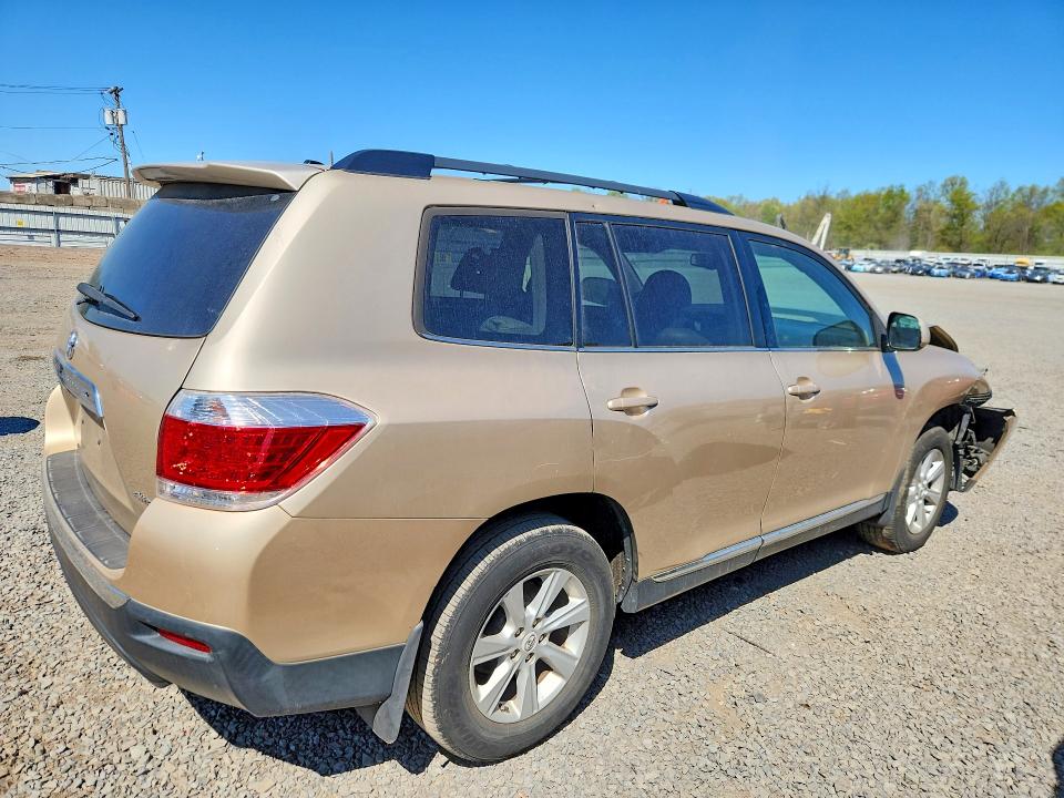 2012 Toyota Highlander VIN 5TDBK3EH8CS147591 COPART salvage auction — FRONT END, Salvage Title, sold $525 on 2026-07-24 (photo 3)