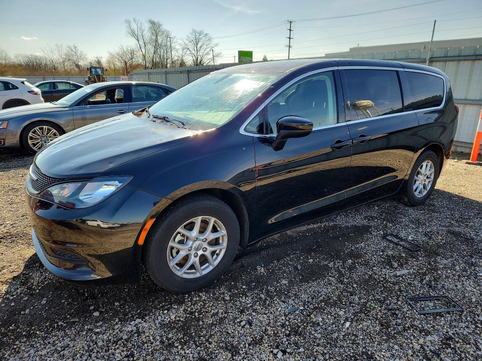 2022 Chrysler Voyager VIN 2C4RC1CG9NR218643 — COPART salvage auction photo