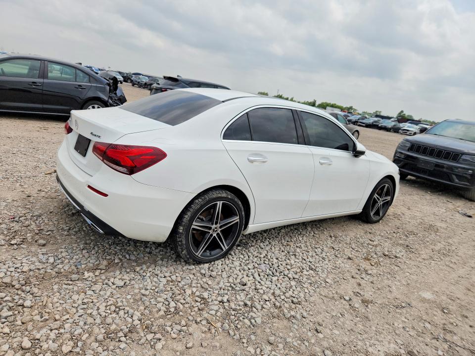 2019 Mercedes-benz A-klasse VIN WDD3G4FB9KW000660 COPART salvage auction — VANDALISM, Tx - Certificate Of Title, sold $7,300 on 2026-07-09 (photo 3)