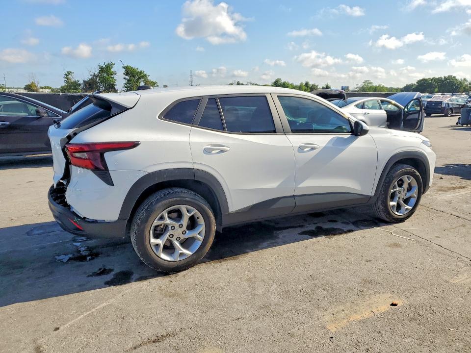 2025 Chevrolet Trax VIN KL77LFEPXSC106744 COPART salvage auction — REAR END, Salvage Title, sold $4,750 on 2026-07-16 (photo 3)
