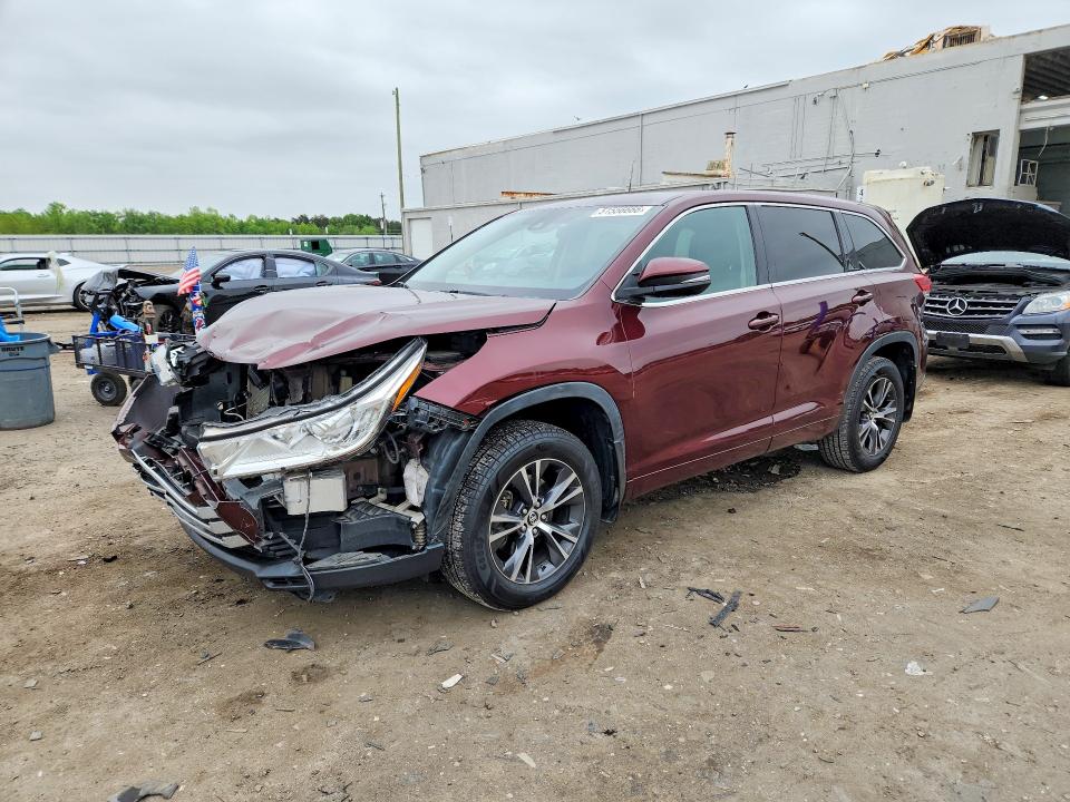2018 Toyota Highlander VIN 5TDBZRFH0JS800148 COPART salvage auction — FRONT END, Salvage Title, sold $2,950 on 2026-07-22 (photo 1)