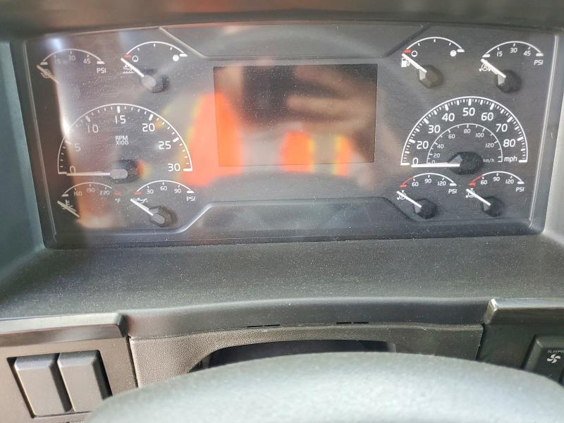 2019 Volvo VIN 4V4NC9EJ0KN193358 COPART salvage auction — INTERIOR BURN, Ca - Salvage Certificate, sold $8,300 on 2026-07-09 (photo 8)