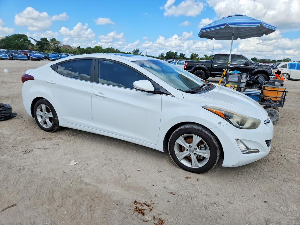 2016 Hyundai Elantra VIN 5NPDH4AE8GH788714 COPART salvage auction — MINOR DENT/SCRATCHES, MT - CERT OF TITLE-REBUILT SALVAGE, sold $1,700 on 2026-07-02 (photo 4)